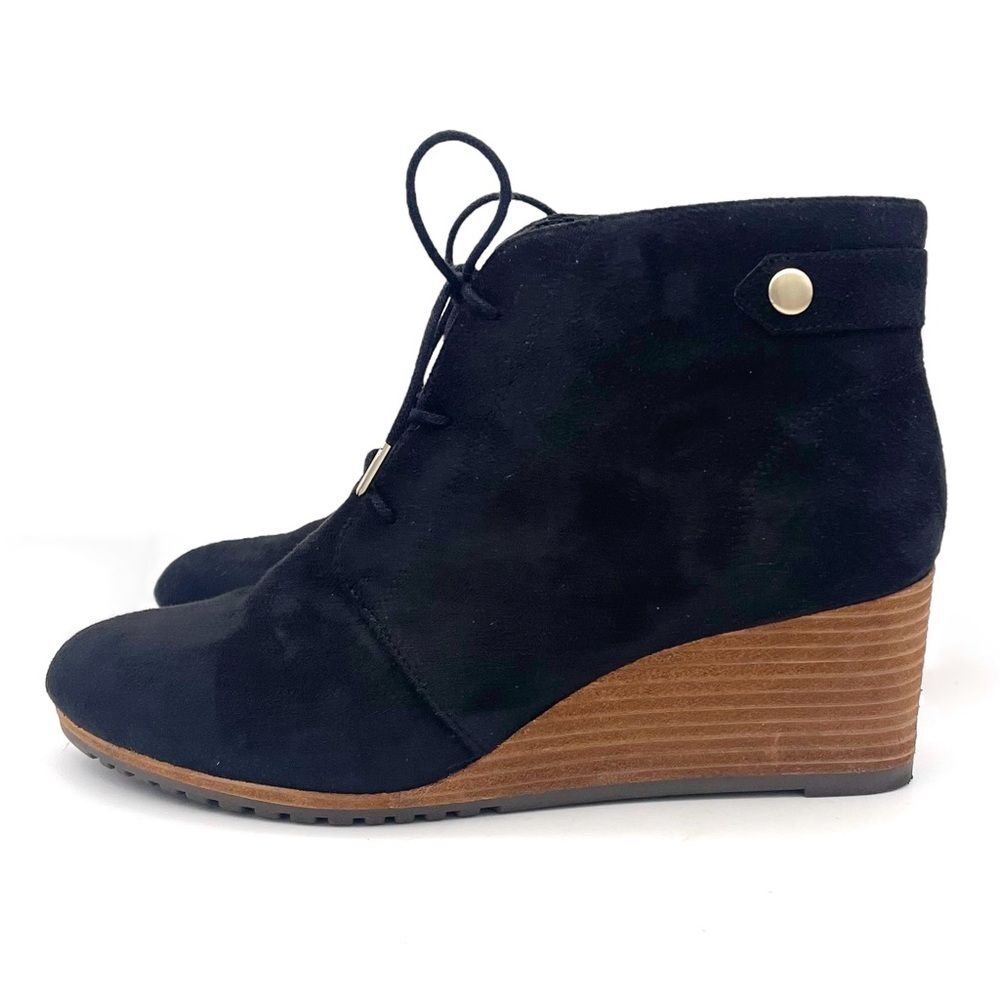 Dr. Scholl's Conquer Wedge Lug Sole Bootie Black Faux Suede Women’s Size 8.5